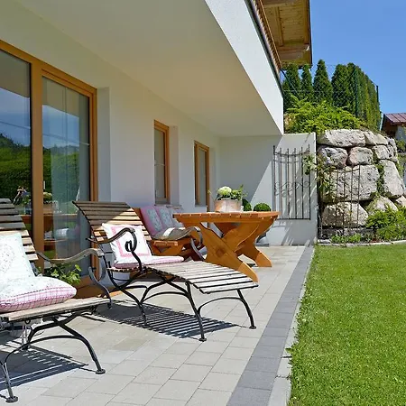 Am Lindenweg Apartment *